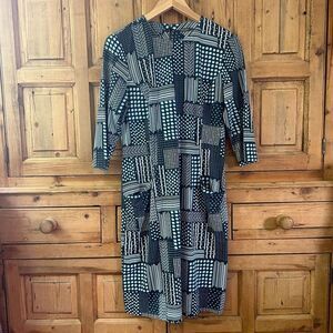 J. McLaughlin Medium Blue White‎ 3/4 Sleeve Dress with Pockets!